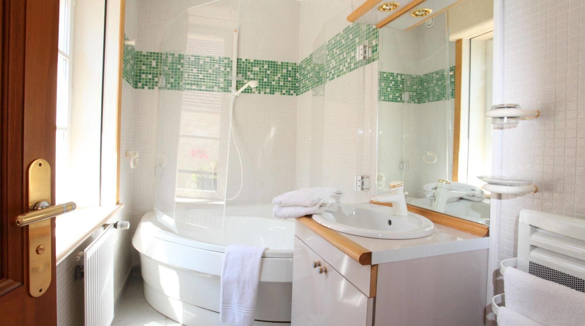 Saint Graal Bed and Breakfast Chamant Esterno foto