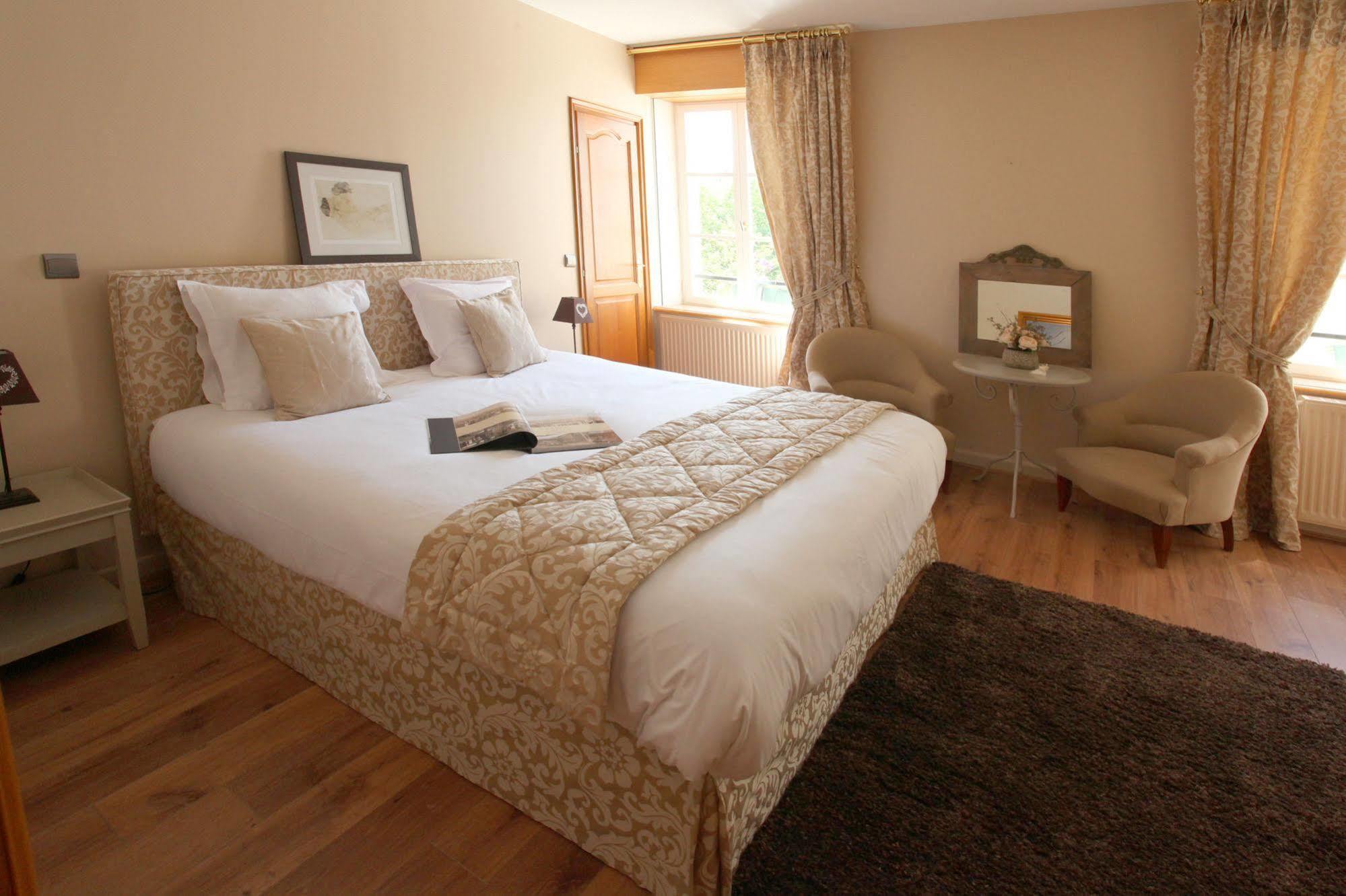 Saint Graal Bed and Breakfast Chamant Esterno foto