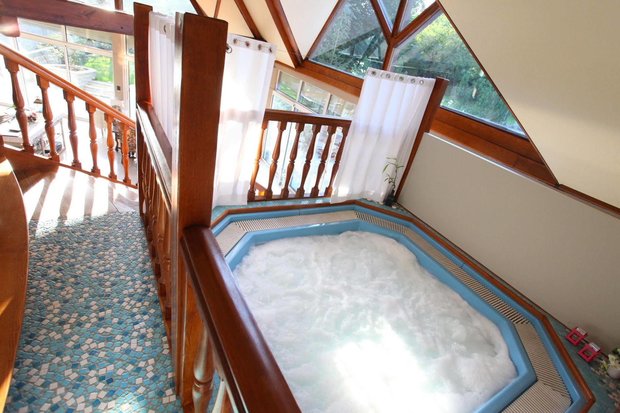 Saint Graal Bed and Breakfast Chamant Esterno foto