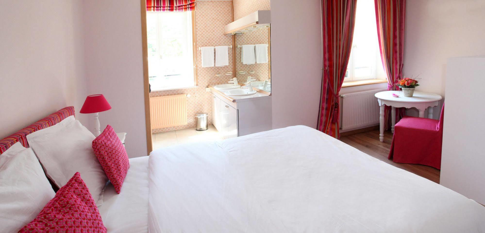 Saint Graal Bed and Breakfast Chamant Esterno foto